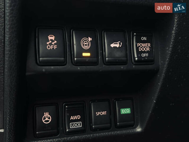 Черный Ниссан Rogue, объемом двигателя 2.5 л и пробегом 132 тыс. км за 12900 $, фото 37 на Automoto.ua