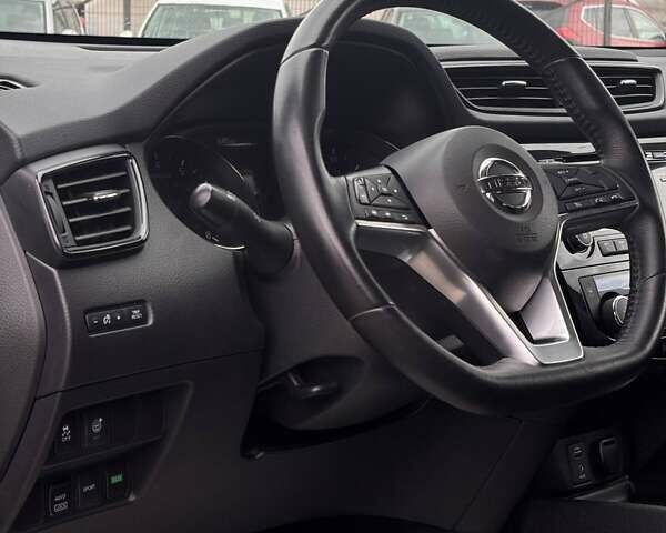 Ниссан Rogue 2017 в Львове на Automoto.ua Черный Ниссан Rogue, объемом двигателя 2.49 л и пробегом 249 тыс. км за 12900 $, фото 12 на Automoto.ua