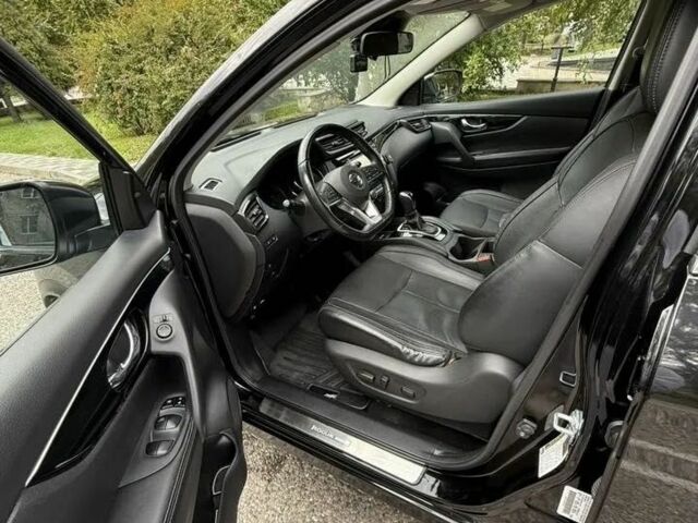 Черный Ниссан Rogue, объемом двигателя 2 л и пробегом 99 тыс. км за 10100 $, фото 17 на Automoto.ua