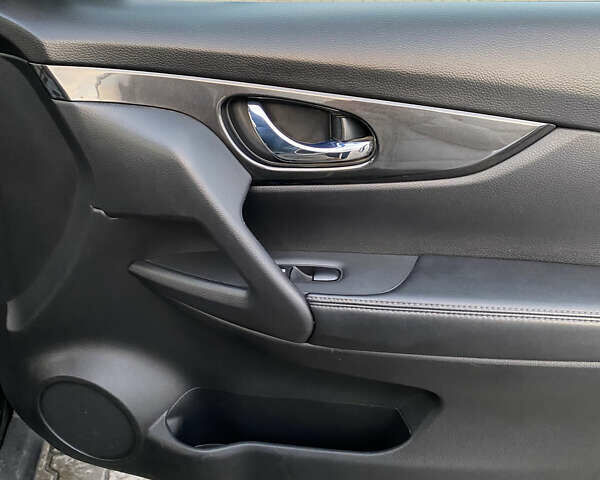 Чорний Ніссан Rogue, об'ємом двигуна 2.5 л та пробігом 63 тис. км за 15000 $, фото 61 на Automoto.ua