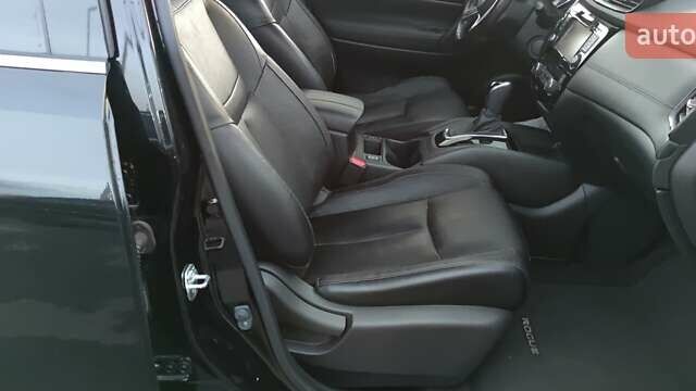 Черный Ниссан Rogue, объемом двигателя 2.49 л и пробегом 144 тыс. км за 16000 $, фото 9 на Automoto.ua