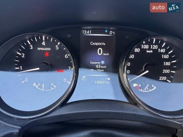 Черный Ниссан Rogue, объемом двигателя 2.49 л и пробегом 129 тыс. км за 15700 $, фото 9 на Automoto.ua