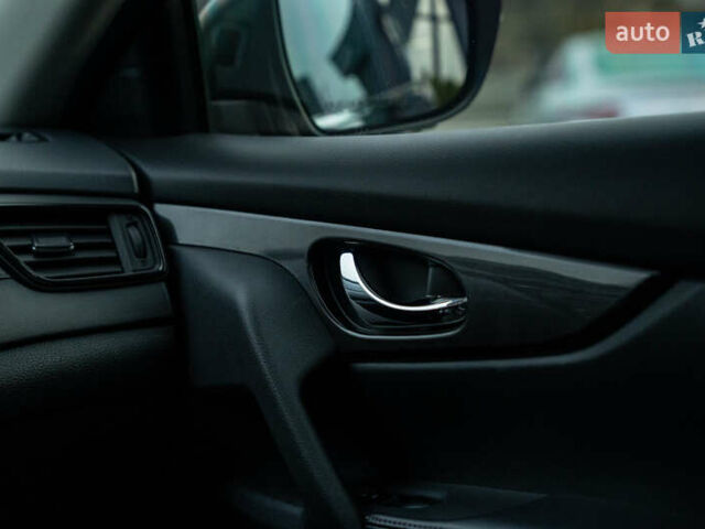 Черный Ниссан Rogue, объемом двигателя 2 л и пробегом 65 тыс. км за 17900 $, фото 32 на Automoto.ua