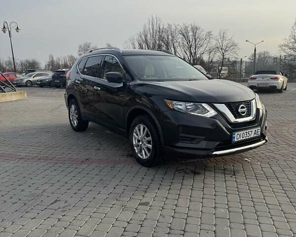 Черный Ниссан Rogue, объемом двигателя 2.49 л и пробегом 117 тыс. км за 15300 $, фото 7 на Automoto.ua