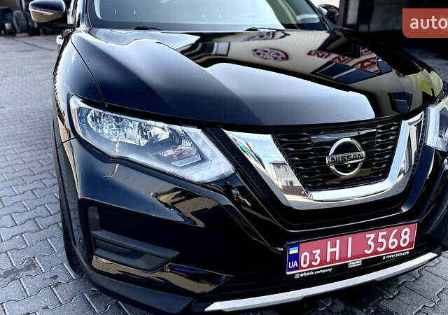 Черный Ниссан Rogue, объемом двигателя 2.5 л и пробегом 227 тыс. км за 12700 $, фото 13 на Automoto.ua