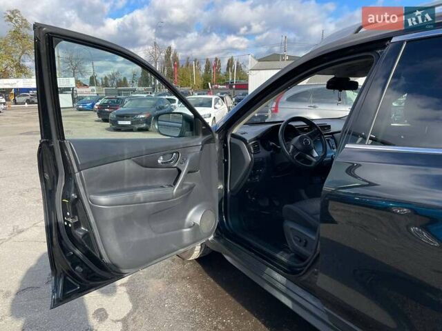 Черный Ниссан Rogue, объемом двигателя 2.49 л и пробегом 146 тыс. км за 13490 $, фото 17 на Automoto.ua