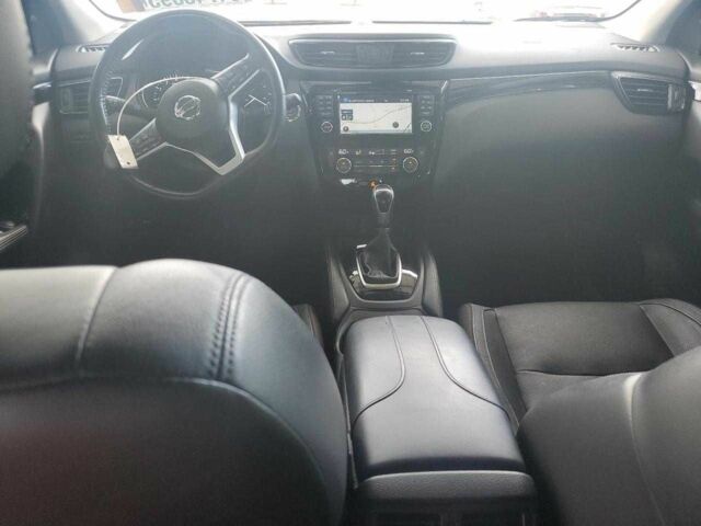 Черный Ниссан Rogue, объемом двигателя 2 л и пробегом 129 тыс. км за 1900 $, фото 7 на Automoto.ua