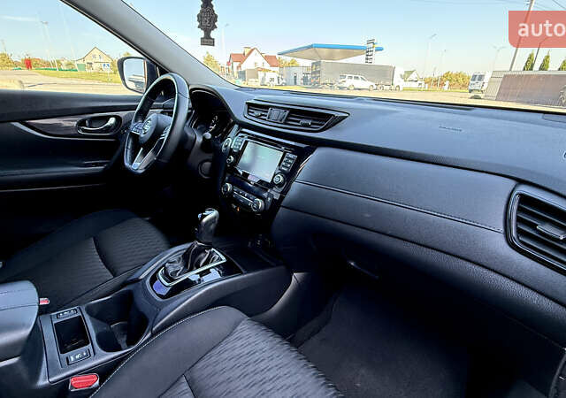 Черный Ниссан Rogue, объемом двигателя 2.5 л и пробегом 227 тыс. км за 12700 $, фото 20 на Automoto.ua