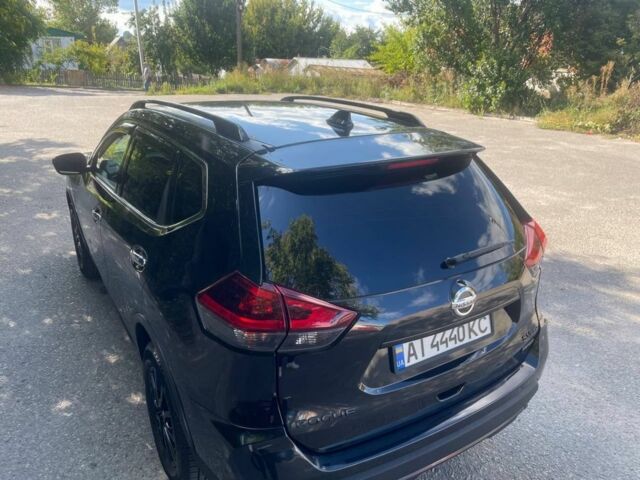 Черный Ниссан Rogue, объемом двигателя 2.5 л и пробегом 118 тыс. км за 15500 $, фото 2 на Automoto.ua