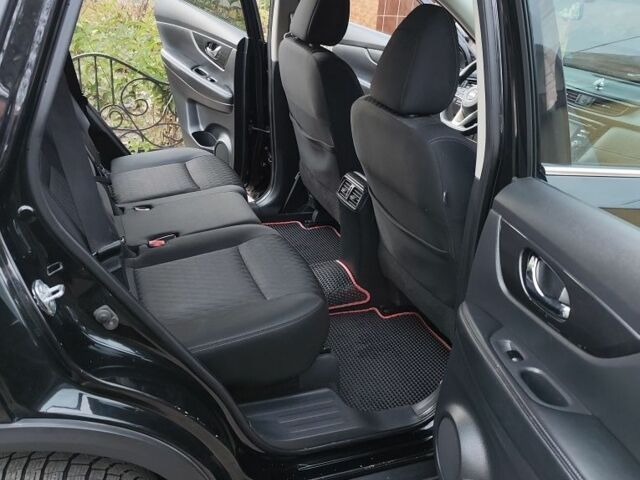 Чорний Ніссан Rogue, об'ємом двигуна 2.5 л та пробігом 150 тис. км за 12900 $, фото 5 на Automoto.ua