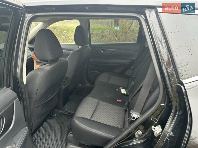 Черный Ниссан Rogue, объемом двигателя 2.49 л и пробегом 148 тыс. км за 14000 $, фото 18 на Automoto.ua
