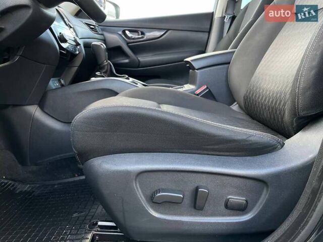 Черный Ниссан Rogue, объемом двигателя 2.49 л и пробегом 146 тыс. км за 13490 $, фото 22 на Automoto.ua