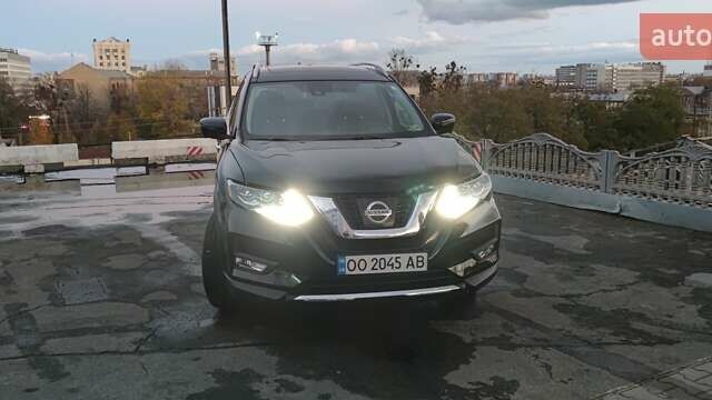 Черный Ниссан Rogue, объемом двигателя 2.49 л и пробегом 144 тыс. км за 16000 $, фото 7 на Automoto.ua