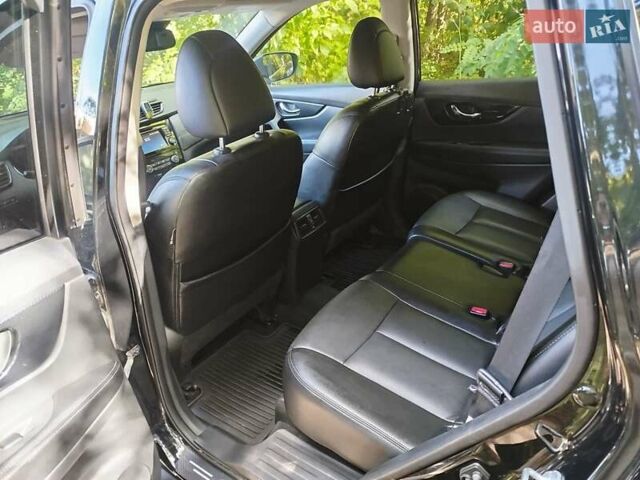 Черный Ниссан Rogue, объемом двигателя 2.49 л и пробегом 106 тыс. км за 17800 $, фото 13 на Automoto.ua