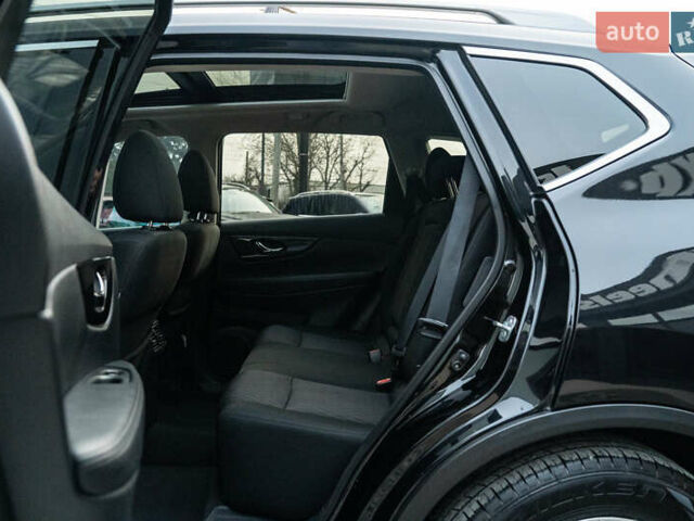 Черный Ниссан Rogue, объемом двигателя 2 л и пробегом 65 тыс. км за 17900 $, фото 34 на Automoto.ua