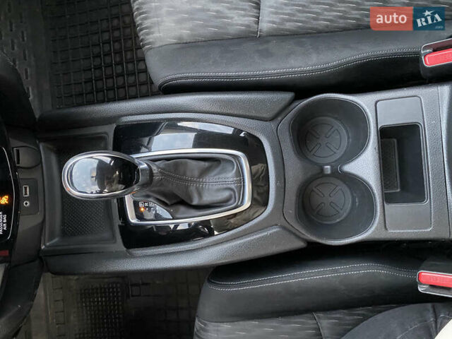 Чорний Ніссан Rogue, об'ємом двигуна 2.5 л та пробігом 63 тис. км за 15000 $, фото 34 на Automoto.ua