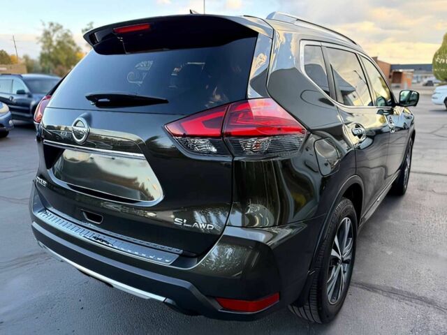 Черный Ниссан Rogue, объемом двигателя 2.5 л и пробегом 61 тыс. км за 8000 $, фото 4 на Automoto.ua