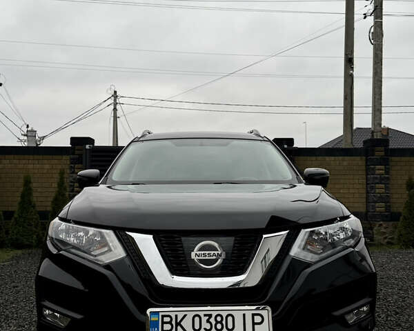 Черный Ниссан Rogue, объемом двигателя 2.5 л и пробегом 147 тыс. км за 15100 $, фото 1 на Automoto.ua