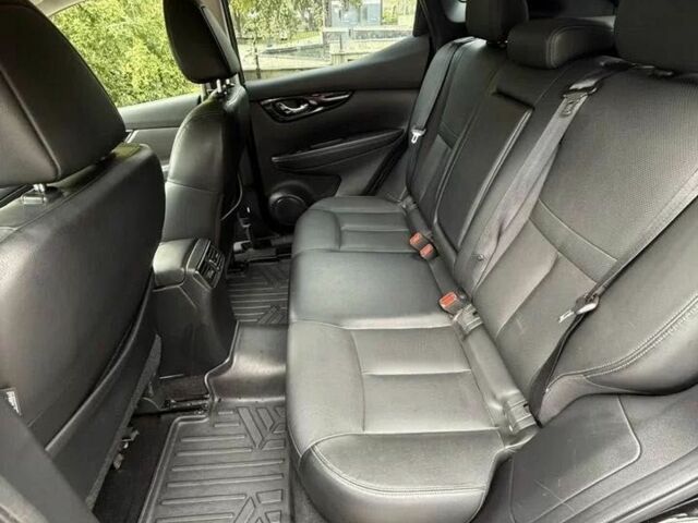 Черный Ниссан Rogue, объемом двигателя 2 л и пробегом 99 тыс. км за 10100 $, фото 6 на Automoto.ua