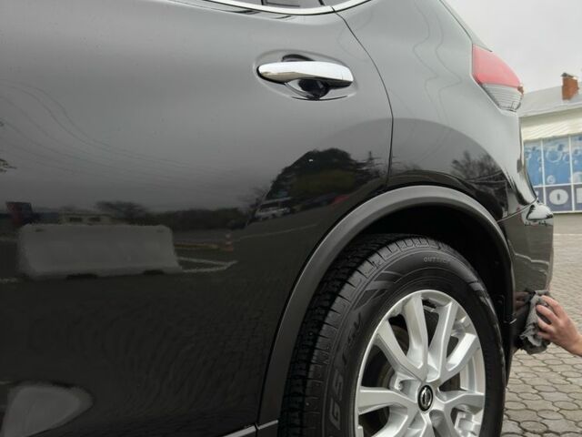 Черный Ниссан Rogue, объемом двигателя 2 л и пробегом 65 тыс. км за 16800 $, фото 10 на Automoto.ua