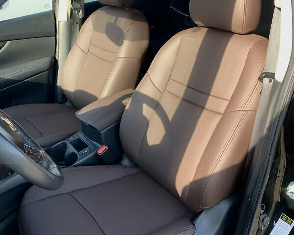 Черный Ниссан Rogue, объемом двигателя 2.5 л и пробегом 147 тыс. км за 15100 $, фото 26 на Automoto.ua