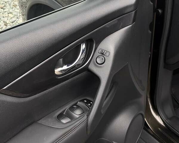 Ниссан Rogue 2017 в Львове на Automoto.ua Черный Ниссан Rogue, объемом двигателя 2.49 л и пробегом 249 тыс. км за 12900 $, фото 10 на Automoto.ua