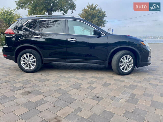 Чорний Ніссан Rogue, об'ємом двигуна 2.49 л та пробігом 86 тис. км за 15400 $, фото 3 на Automoto.ua
