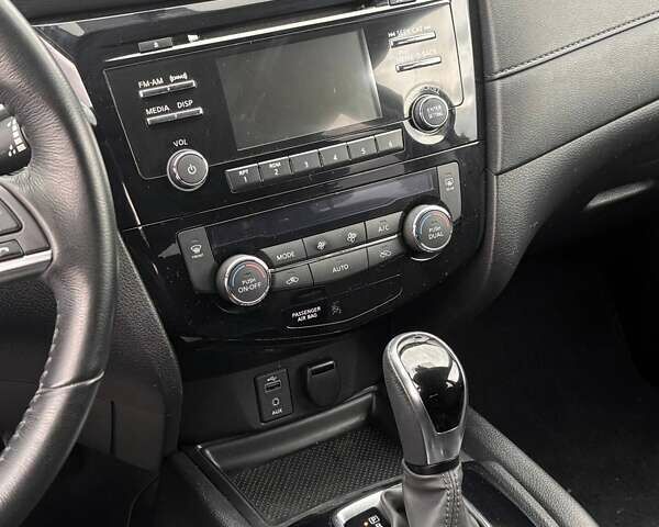 Ниссан Rogue 2017 в Львове на Automoto.ua Черный Ниссан Rogue, объемом двигателя 2.49 л и пробегом 249 тыс. км за 12900 $, фото 13 на Automoto.ua