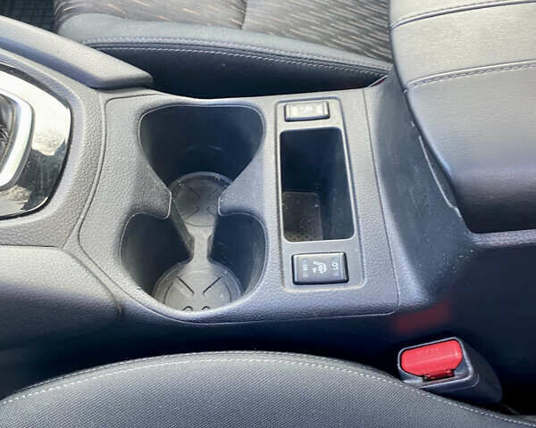 Чорний Ніссан Rogue, об'ємом двигуна 2.49 л та пробігом 86 тис. км за 15400 $, фото 15 на Automoto.ua