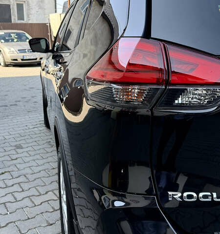 Черный Ниссан Rogue, объемом двигателя 2.5 л и пробегом 227 тыс. км за 12700 $, фото 10 на Automoto.ua