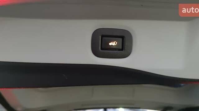 Черный Ниссан Rogue, объемом двигателя 2.49 л и пробегом 144 тыс. км за 16000 $, фото 4 на Automoto.ua