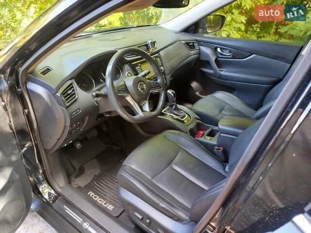 Черный Ниссан Rogue, объемом двигателя 2.49 л и пробегом 106 тыс. км за 17800 $, фото 11 на Automoto.ua