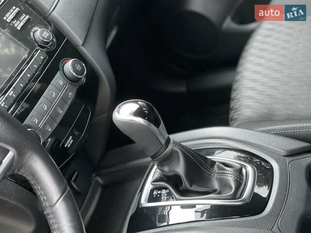 Чорний Ніссан Rogue, об'ємом двигуна 2.49 л та пробігом 142 тис. км за 13900 $, фото 42 на Automoto.ua