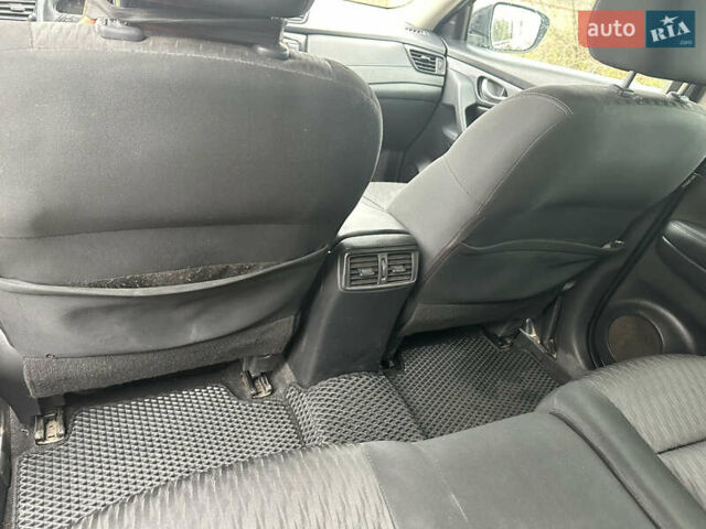 Черный Ниссан Rogue, объемом двигателя 2.49 л и пробегом 148 тыс. км за 14000 $, фото 16 на Automoto.ua