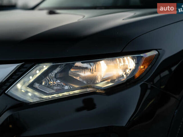 Черный Ниссан Rogue, объемом двигателя 2 л и пробегом 65 тыс. км за 17900 $, фото 13 на Automoto.ua