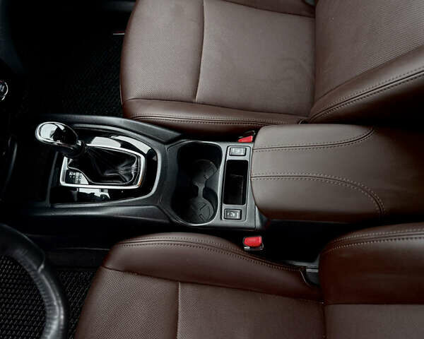 Черный Ниссан Rogue, объемом двигателя 2.5 л и пробегом 147 тыс. км за 15100 $, фото 14 на Automoto.ua