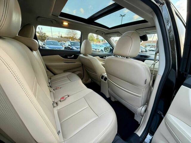 Черный Ниссан Rogue, объемом двигателя 2.5 л и пробегом 61 тыс. км за 8000 $, фото 14 на Automoto.ua