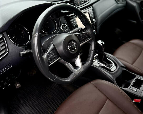 Черный Ниссан Rogue, объемом двигателя 2.5 л и пробегом 147 тыс. км за 15100 $, фото 18 на Automoto.ua