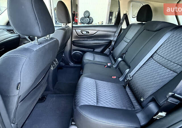 Черный Ниссан Rogue, объемом двигателя 2.5 л и пробегом 227 тыс. км за 12700 $, фото 28 на Automoto.ua