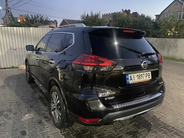 Черный Ниссан Rogue, объемом двигателя 2.5 л и пробегом 144 тыс. км за 17000 $, фото 2 на Automoto.ua
