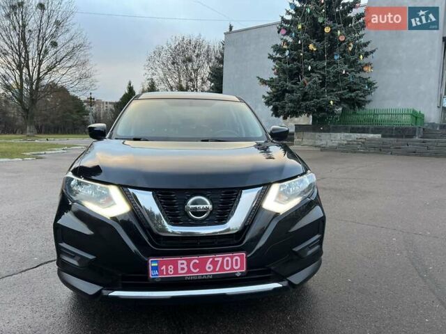 Черный Ниссан Rogue, объемом двигателя 2.5 л и пробегом 220 тыс. км за 11990 $, фото 2 на Automoto.ua