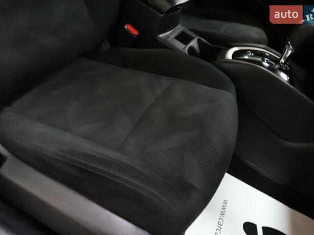 Чорний Ніссан Rogue, об'ємом двигуна 2.5 л та пробігом 141 тис. км за 11900 $, фото 49 на Automoto.ua