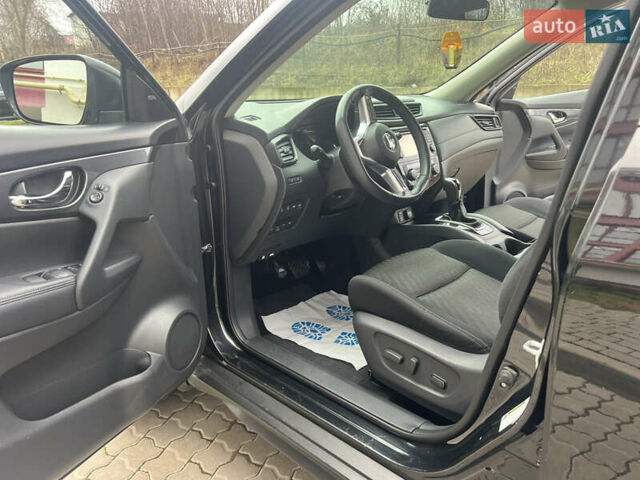 Черный Ниссан Rogue, объемом двигателя 2.5 л и пробегом 170 тыс. км за 13250 $, фото 12 на Automoto.ua