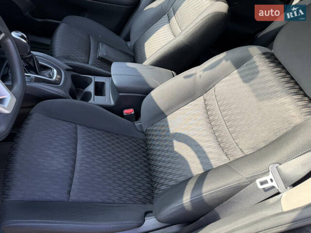 Черный Ниссан Rogue, объемом двигателя 2.49 л и пробегом 91 тыс. км за 13500 $, фото 18 на Automoto.ua