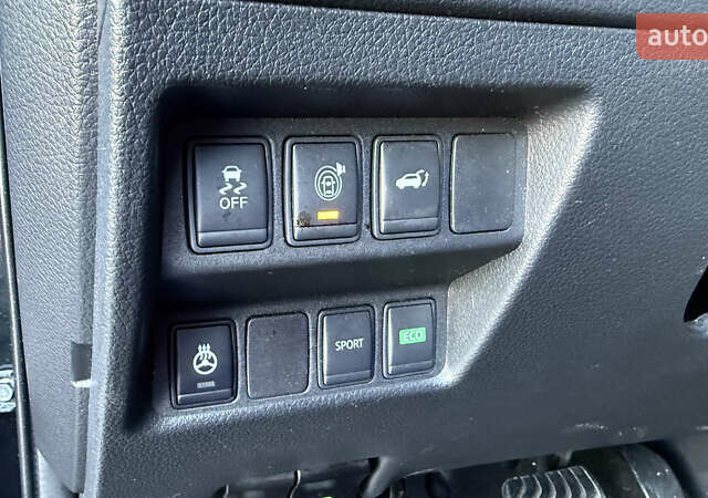 Черный Ниссан Rogue, объемом двигателя 2.5 л и пробегом 227 тыс. км за 12700 $, фото 27 на Automoto.ua