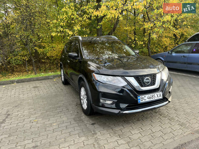 Черный Ниссан Rogue, объемом двигателя 2.49 л и пробегом 81 тыс. км за 14500 $, фото 4 на Automoto.ua