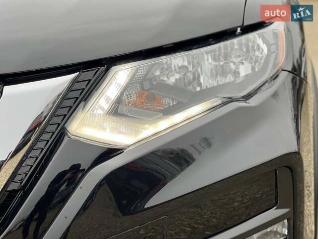 Черный Ниссан Rogue, объемом двигателя 2.5 л и пробегом 177 тыс. км за 14800 $, фото 15 на Automoto.ua