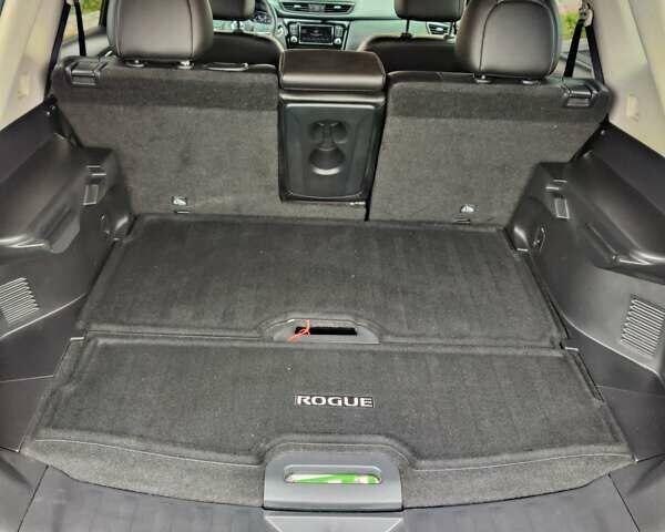 Чорний Ніссан Rogue, об'ємом двигуна 2.49 л та пробігом 34 тис. км за 18699 $, фото 18 на Automoto.ua