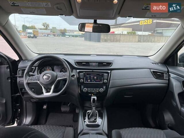 Черный Ниссан Rogue, объемом двигателя 2.49 л и пробегом 61 тыс. км за 14800 $, фото 4 на Automoto.ua