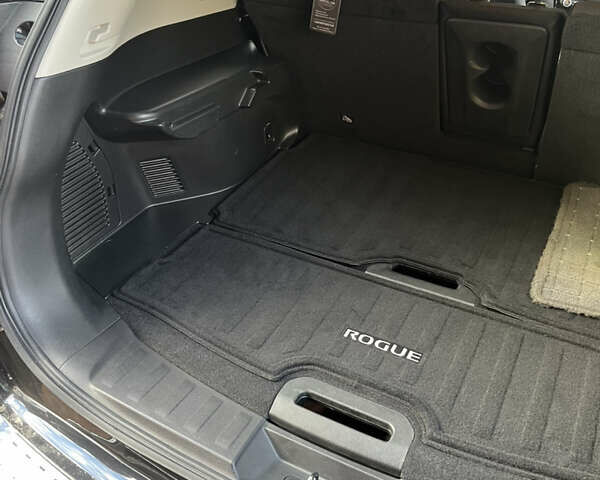 Черный Ниссан Rogue, объемом двигателя 2.49 л и пробегом 81 тыс. км за 14500 $, фото 34 на Automoto.ua
